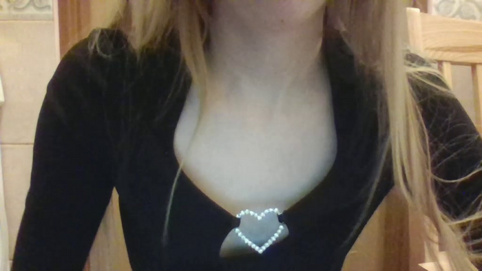 Hot_Blondi18_