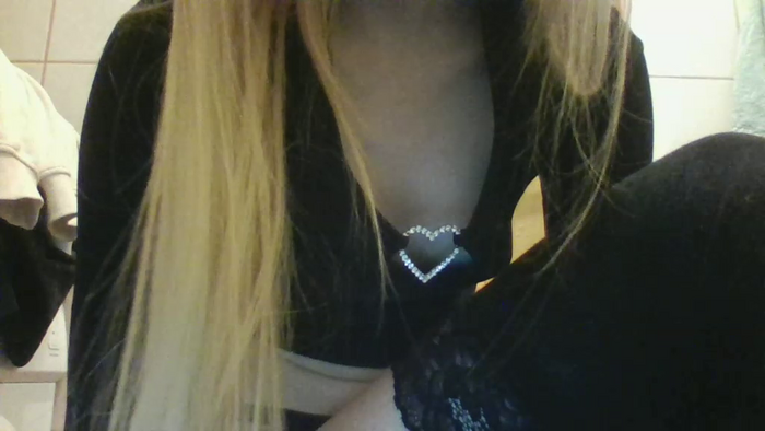 Hot_Blondi18_