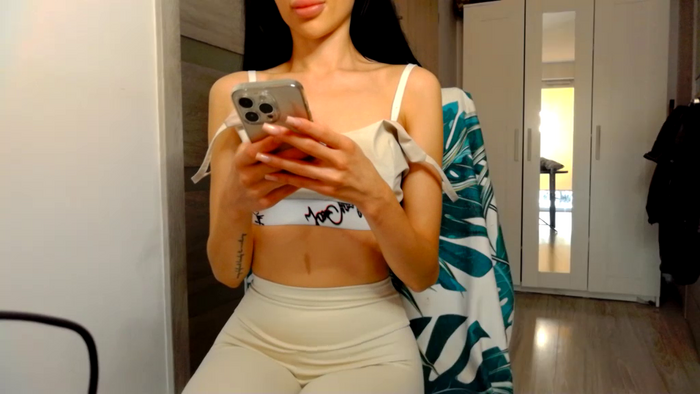 Qeen_Isabellaa
