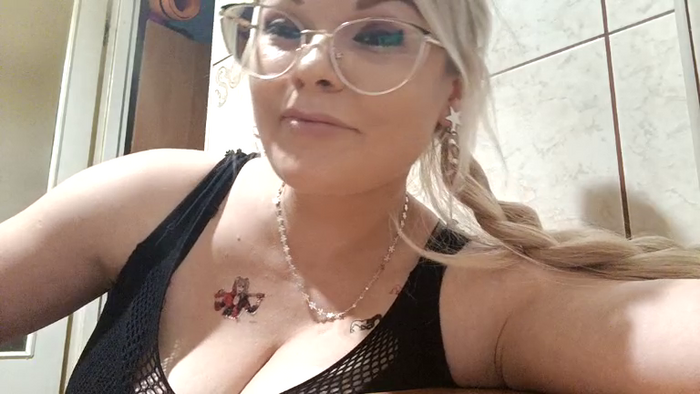 malutka898)