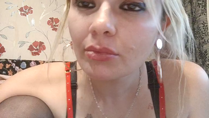 malutka898)