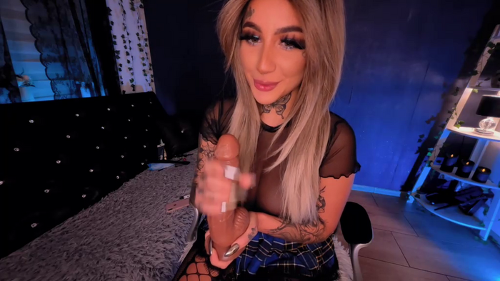 Dollybitch