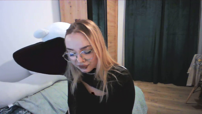 _Blondiebaby_