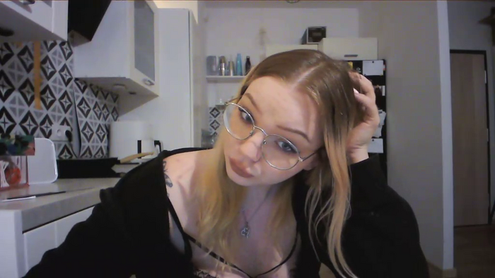 _Blondiebaby_
