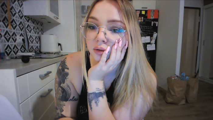 _Blondiebaby_