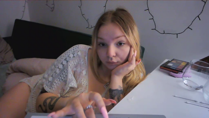 _Blondiebaby_