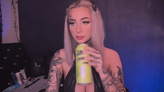 Dollybitch