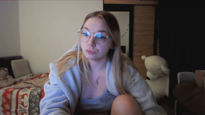 _Blondiebaby_