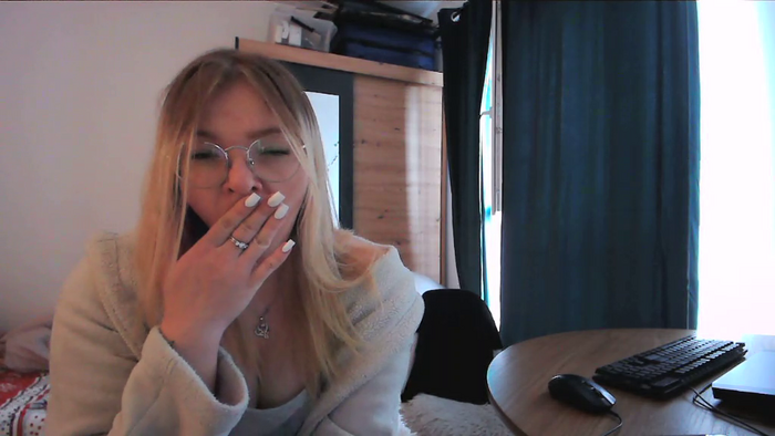 _Blondiebaby_
