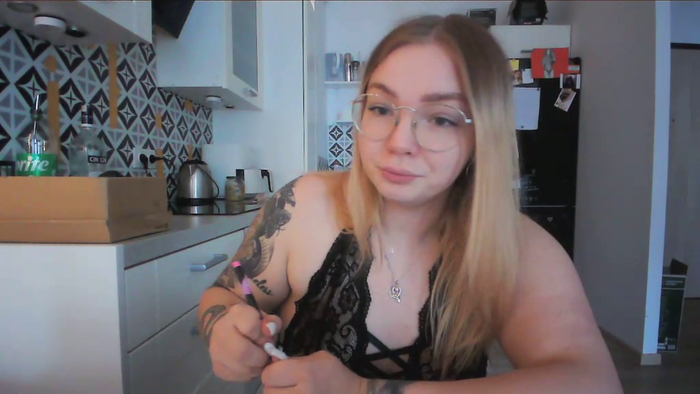 _Blondiebaby_