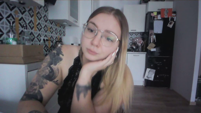 _Blondiebaby_