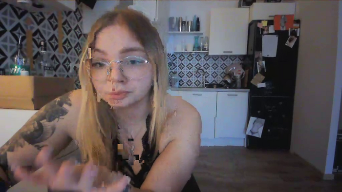 _Blondiebaby_