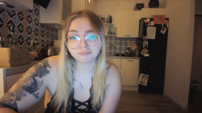 _Blondiebaby_