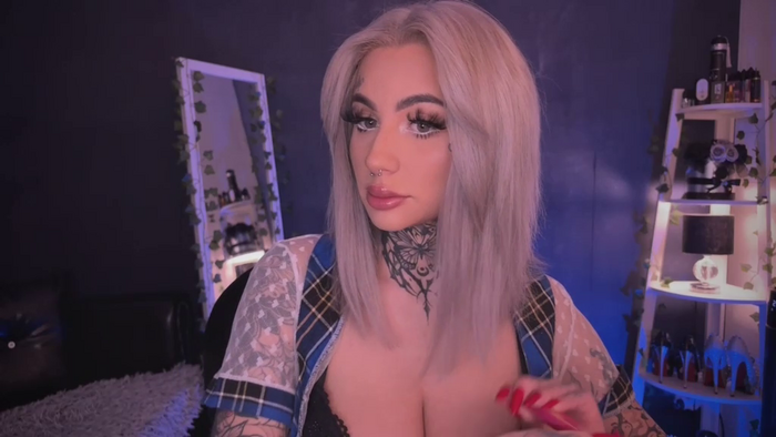 Dollybitch