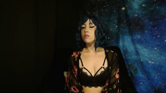 MissVikkiBlue