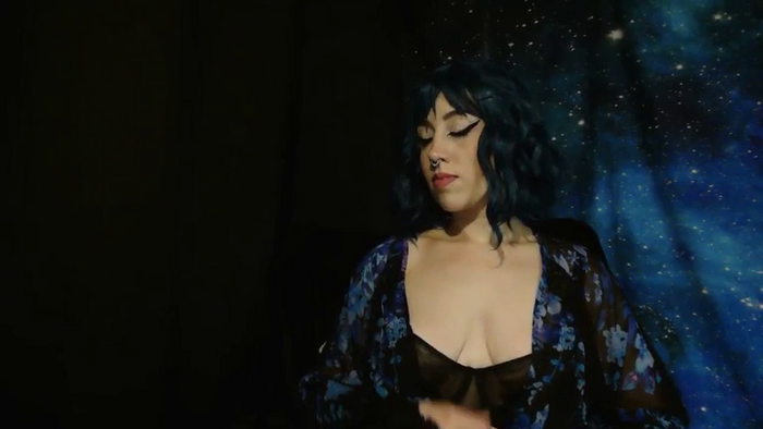 MissVikkiBlue