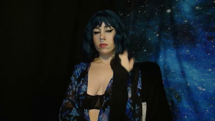 MissVikkiBlue