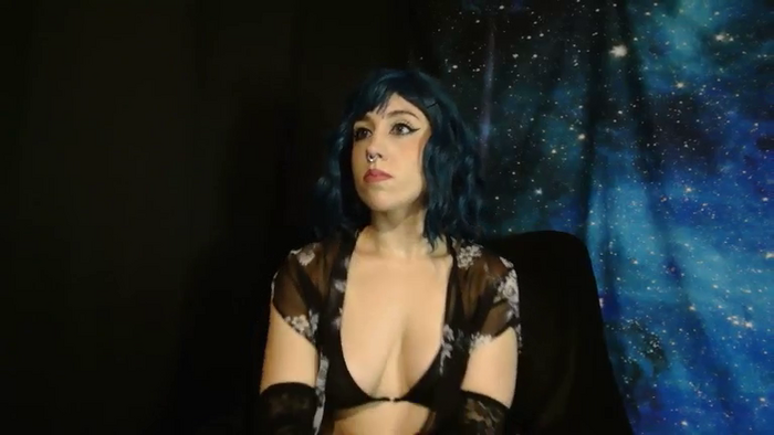 MissVikkiBlue