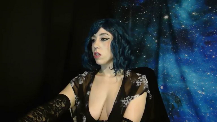 MissVikkiBlue