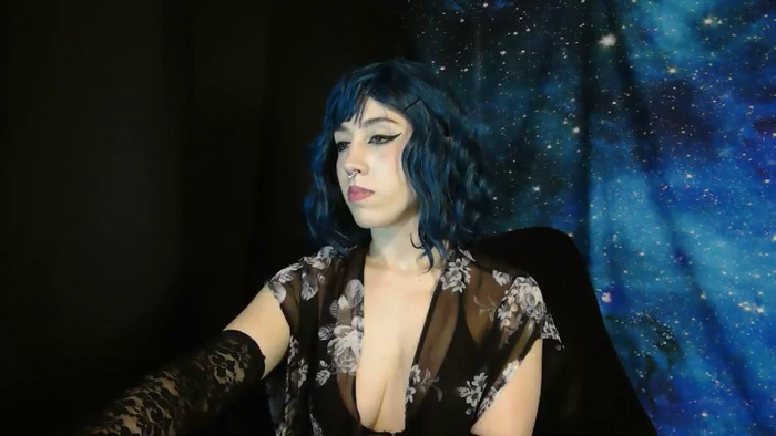 MissVikkiBlue