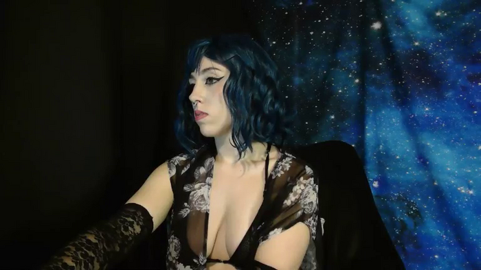 MissVikkiBlue