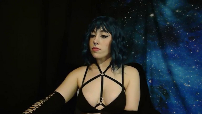 MissVikkiBlue