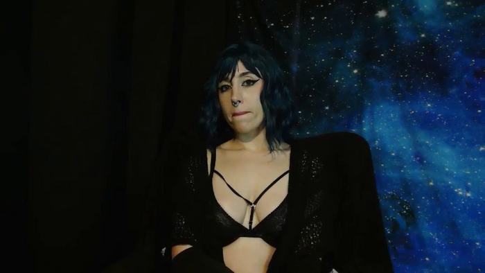 MissVikkiBlue