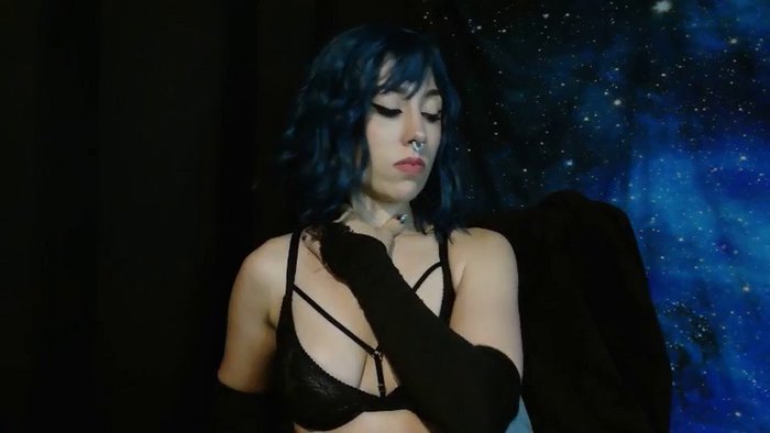 MissVikkiBlue