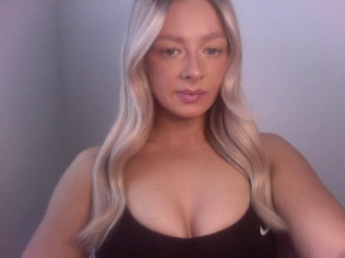 X_Zoey_UK