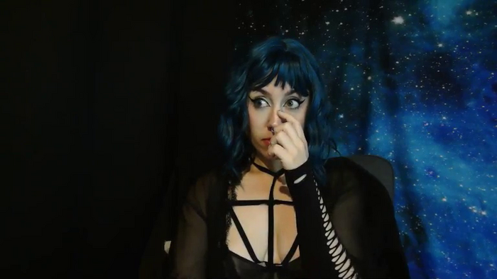 MissVikkiBlue
