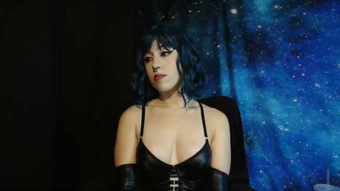 MissVikkiBlue