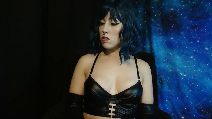 MissVikkiBlue