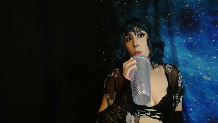 MissVikkiBlue