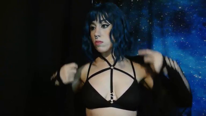 MissVikkiBlue