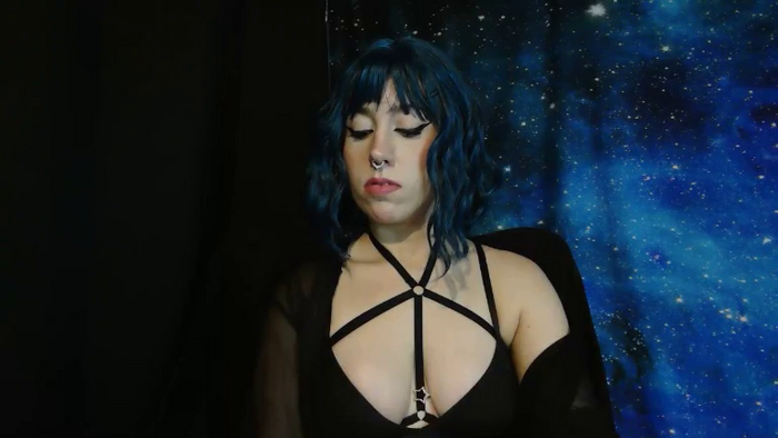 MissVikkiBlue