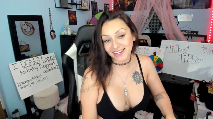 Alyx_Singer