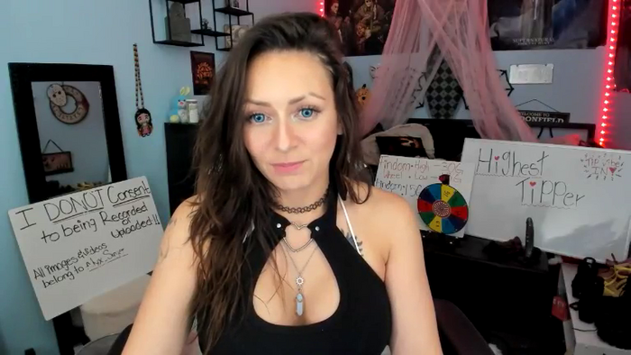 Alyx_Singer