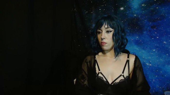 MissVikkiBlue