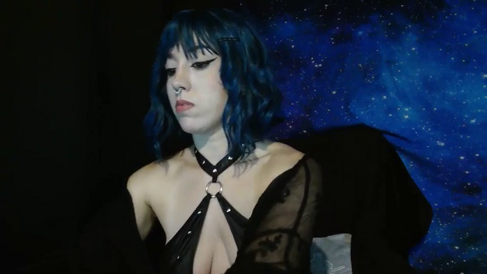 MissVikkiBlue
