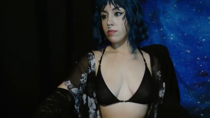 MissVikkiBlue