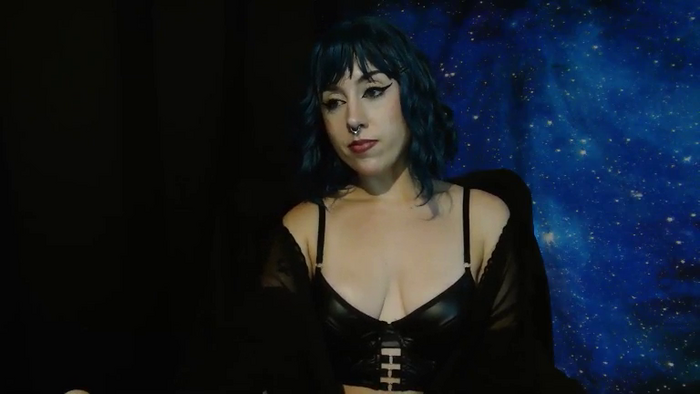 MissVikkiBlue