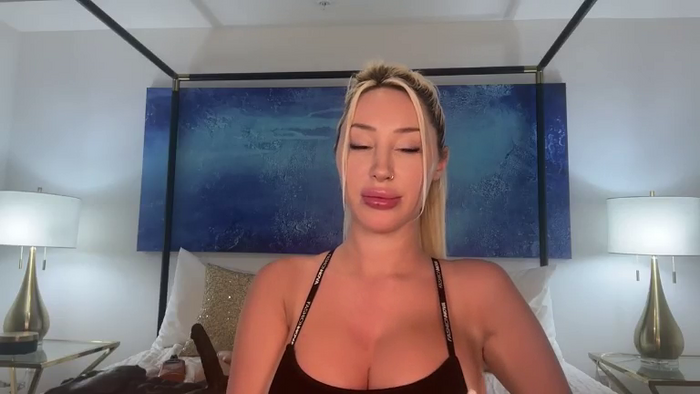 AmandaAndrewsxx