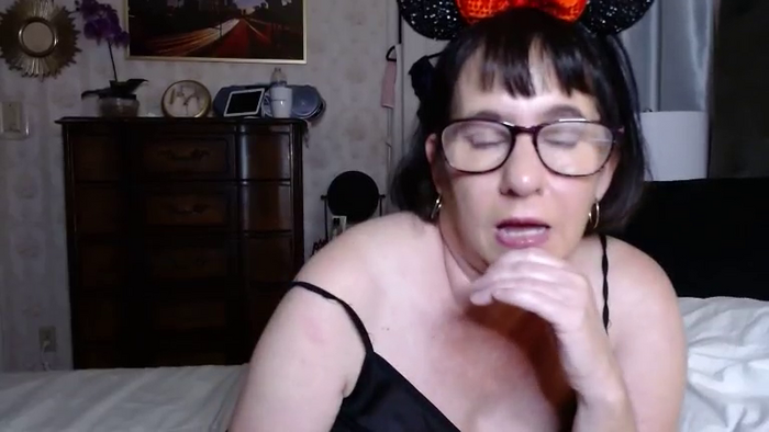 Luscious_Linda