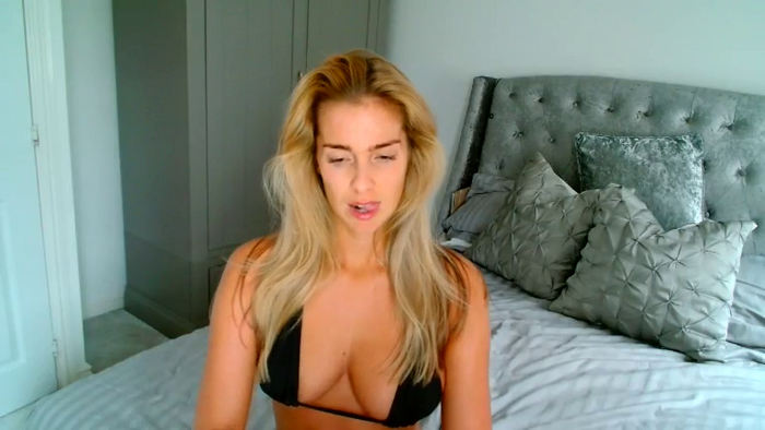 BlondieMiaaUK