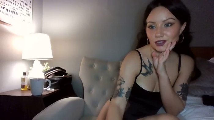 MiaHolland