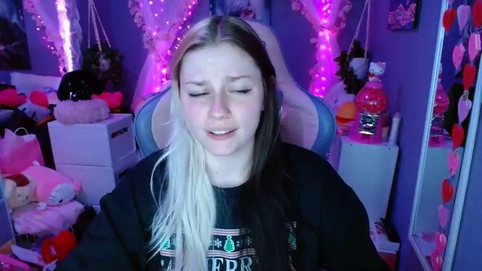 Angelina_Glass
