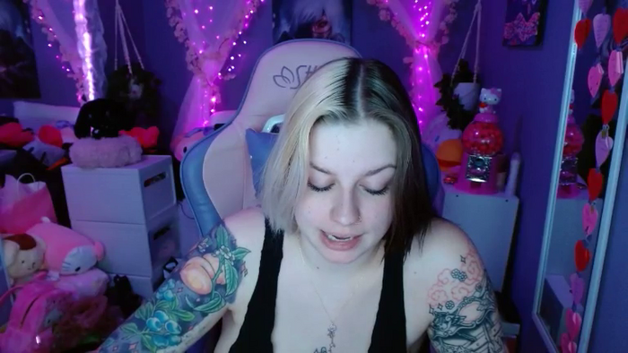 Angelina_Glass