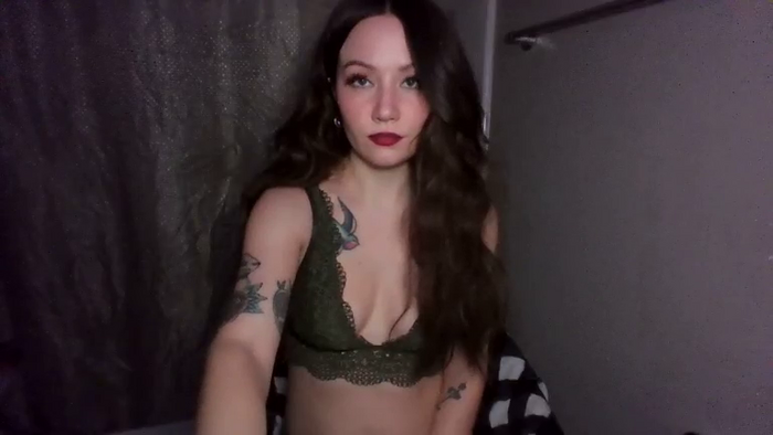 MiaHolland