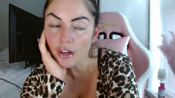 BellaVixen23