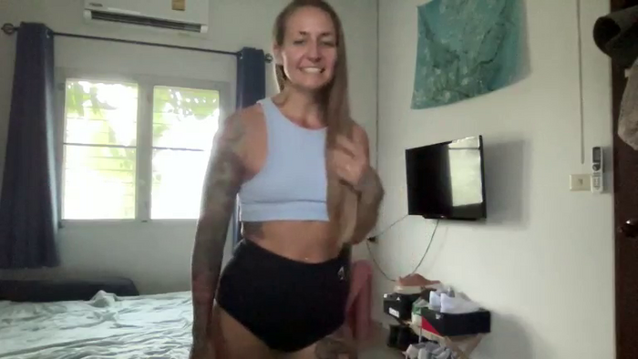 Beebeefitgirl